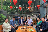 [ẢNH] 11 tháng 5 ngày: Khoảnh khắc hậu trường hài hước hơn cả trên phim 