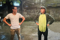 [ẢNH] 11 tháng 5 ngày: Khoảnh khắc hậu trường hài hước hơn cả trên phim 