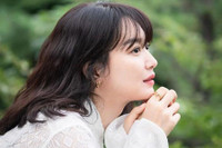 ‘Tất tần tật’ về Shin Min Ah - nữ chính của phim 'Điệu cha cha cha làng biển'