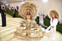 [ẢNH] Mãn nhãn với những kiệt tác váy độc - đẹp - lạ tại đại tiệc Met Gala 2021 
