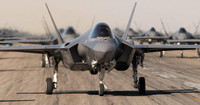 Phi đội 28 tiêm kích F-35A Hàn Quốc thực hiện màn 'voi đi bộ'