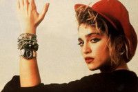 [ẢNH] Nhan sắc nóng bỏng của Madonna ở tuổi 62 và chuyện tình với ‘phi công’ kém 36 tuổi