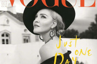 [ẢNH] Nhan sắc nóng bỏng của Madonna ở tuổi 62 và chuyện tình với ‘phi công’ kém 36 tuổi