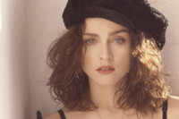 [ẢNH] Nhan sắc nóng bỏng của Madonna ở tuổi 62 và chuyện tình với ‘phi công’ kém 36 tuổi