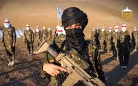 [ẢNH] Mỹ gặp ác mộng nếu Taliban chuyển vũ khí thu được cho Nga và Trung Quốc?