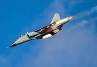 [ẢNH] Trung Quốc cho JH-7 phóng tên lửa thị uy, coi chừng ‘gậy ông đập lưng ông’