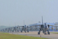 [ẢNH] Trung Quốc cho JH-7 phóng tên lửa thị uy, coi chừng ‘gậy ông đập lưng ông’