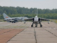 [ẢNH] Trung Quốc cho JH-7 phóng tên lửa thị uy, coi chừng ‘gậy ông đập lưng ông’