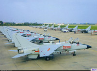 [ẢNH] Trung Quốc cho JH-7 phóng tên lửa thị uy, coi chừng ‘gậy ông đập lưng ông’