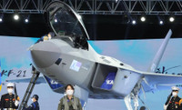 [ẢNH] Hàn Quốc ra mắt tiêm kích tàng hình KF-21 đắt nhất lịch sử
