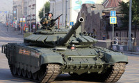 [ẢNH] Nga bất ngờ điều 30 'siêu tăng' T-72B3M áp sát biên giới Afghanistan