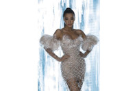 Kim Duyên ‘đốt mắt’ người xem trong trang phục làm từ vật liệu tái chế