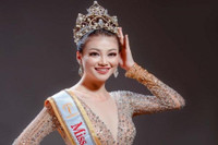 Khoảnh khắc 3 mỹ nhân Việt đăng quang trên đấu trường nhan sắc quốc tế