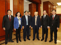 Hình ảnh Tổng Bí thư chủ trì phiên họp đầu tiên Tiểu ban Văn kiện Đại hội XIV của Đảng