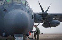 [ẢNH] Cường kích khổng lồ Mỹ uy lực hơn nhờ tích hợp vũ khí laser