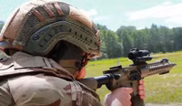 [ẢNH] Vệ binh Quốc gia Ukraine thay thế súng AK bằng súng AR-15 Mỹ