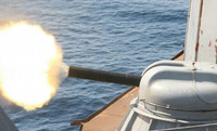 [ẢNH] ‘Hỏa thần’ AK-630M Nga vừa bắn cảnh cáo buộc chiến hạm Anh đổi hướng