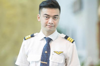 [ẢNH] Những nghệ sĩ Việt bất ngờ ‘bẻ lái’ làm phi công