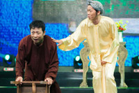 [ẢNH] Danh hài Vân Sơn: Sự nghiệp thành công, hôn nhân viên mãn bên người vợ xinh đẹp