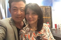 [ẢNH] Danh hài Vân Sơn: Sự nghiệp thành công, hôn nhân viên mãn bên người vợ xinh đẹp