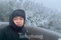 [ẢNH] Ngắm khung cảnh lần đầu tiên băng tuyết phủ trắng đỉnh Mẫu Sơn trong năm 2021