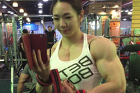 [ẢNH] Những cô gái có khuôn mặt khả ái nhưng thân hình lực sĩ gây choáng váng