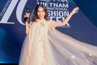 [ẢNH] Hà Hương - Nguyệt 'thảo mai' hiện ra sao sau 20 năm đóng phim 'Phía trước là bầu trời'?