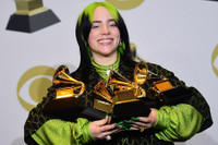 [ẢNH] 'Nữ hoàng nhạc đau khổ' Billie Eilish đã vượt qua mặc cảm ngoại hình như thế nào? 