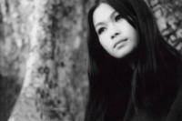 [ẢNH] Vẻ tuyệt sắc thời son trẻ của ‘nữ hoàng chân đất’ Khánh Ly