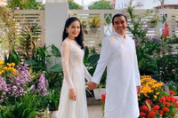 [ẢNH] MC Quyền Linh ở tuổi 52: Tổ ấm bình yên, sống giản dị dù tài sản ‘kếch xù’