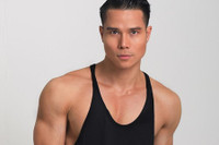 [ẢNH] Những nghệ sĩ Việt bất ngờ ‘bẻ lái’ làm phi công