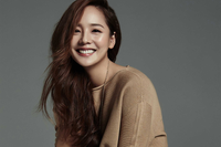 [ẢNH] Eugene- 'huyền thoại nhan sắc Kpop' giờ sống ra sao?