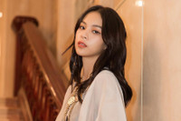 [ẢNH] Chân dung 2 mỹ nhân Việt có màn 'đá chéo sân' gây tranh cãi nhất showbiz