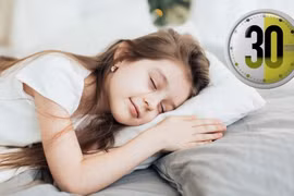 Ngủ trưa trong phòng điều hòa sai cách có thể gây đột quỵ