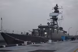 Sri Lanka cử đội cứu hộ sau khi nhận được tín hiệu cầu cứu từ tàu khu trục Iran