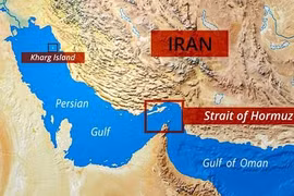 Iran thông báo mở hoàn toàn eo biển Hormuz, giá dầu thế giới giảm mạnh