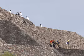 Xả súng tại khu du lịch nổi tiếng ở Mexico, nhiều du khách nước ngoài thương vong