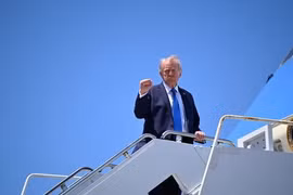 Tổng thống Trump bất ngờ hủy chuyến đi của các đặc phái viên Mỹ tới Pakistan