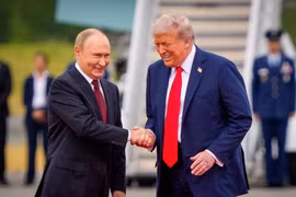 Tổng thống Nga Vladimir Putin điện đàm với người đồng cấp Mỹ Donald Trump