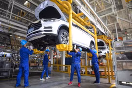 Làn sóng đầu tư mạnh mẽ vào xe điện trên toàn cầu