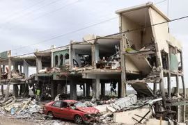 Israel tấn công miền Nam Lebanon khiến nhiều nhân viên y tế thiệt mạng