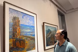 “Sắc hợp” - cuộc hội ngộ của 15 họa sĩ với đa dạng phong cách