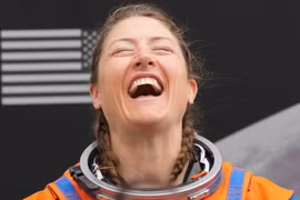 Những hình ảnh ấn tượng trong vụ phóng lịch sử của NASA sau 54 năm