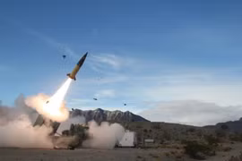 Reuters: Mỹ gần cạn kho tên lửa chiến thuật do cuộc chiến với Iran 