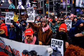 Biểu tình phản đối tấn công Venezuela nổ ra tại nhiều thành phố ở Mỹ