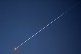 Houthi tham chiến, tiếp tục phóng loạt tên lửa hành trình nhằm vào Israel