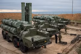 Thấy hiệu quả cao, Ấn Độ quyết mua thêm 5 hệ thống phòng không S-400 Nga 