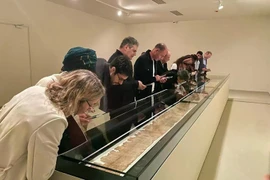 Israel trưng bày bản Kinh Thánh cổ gần như nguyên vẹn lâu đời nhất