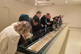 Israel trưng bày bản Kinh Thánh cổ gần như nguyên vẹn lâu đời nhất