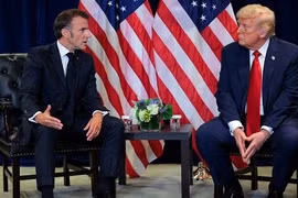 Tổng thống Pháp đề nghị ông Trump dỡ bỏ lệnh trừng phạt một số quan chức EU